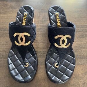 CHANEL Shiny Goatskin Cork CC Wedge Sandals 38.5 Black